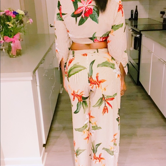 Flower Pants Set - Picture 3 of 3